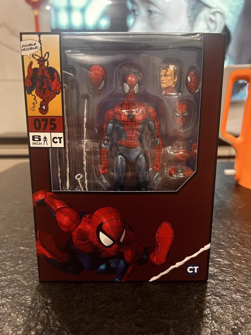 CT Toys Mafex 075 Spiderman Ac - đánh giá và giá Model Kit Spiderman